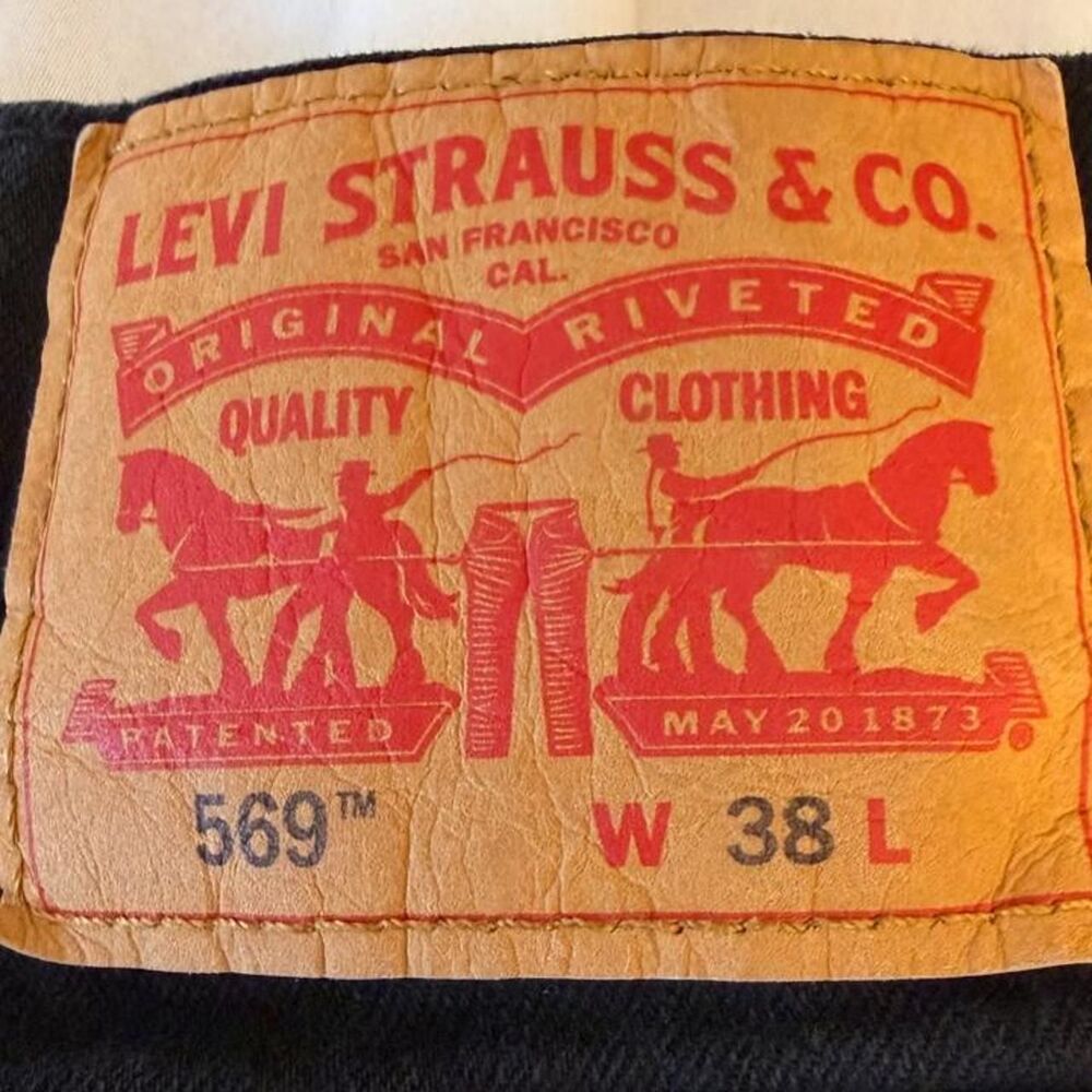 Levi-s Men's Black Shorts - Picture 6 of 6